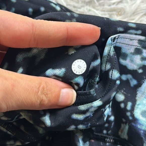 Lululemon Fast & Free Crop II *Nulux 19" Pixel Haze Multi Black - Picture 5 of 6